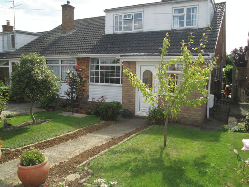 Three Bedroom House To Let In Nether Heyford Campbells