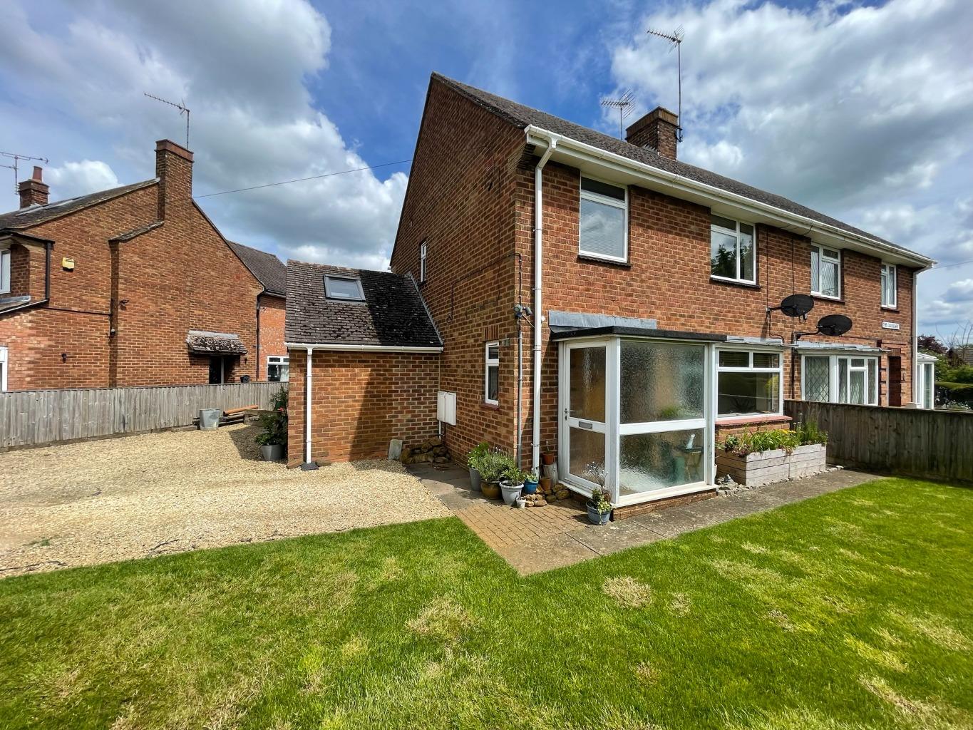 Three Bedroom SemiDetached Property For Sale In Byfield