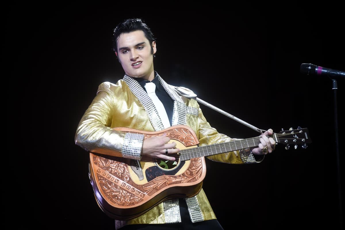 Elvis Tribute Night in Long Buckby